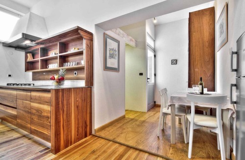 Petrovija Apartment | Holiday apartment with terrace and air conditioning