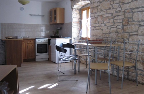 Muntic Apartment | holiday flat "Eti and Mia" with swimming pool