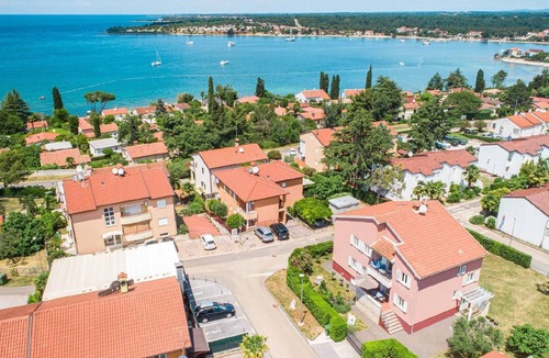 Dajla Apartment | Holiday flat "Villa Pinta" with view of the water