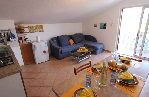 Porat Apartment | Holiday flat with air conditioning and washing machine