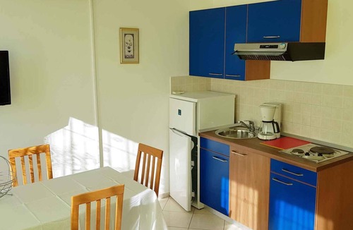 Pirovac Apartment | Holiday flat with barbecue and air conditioning
