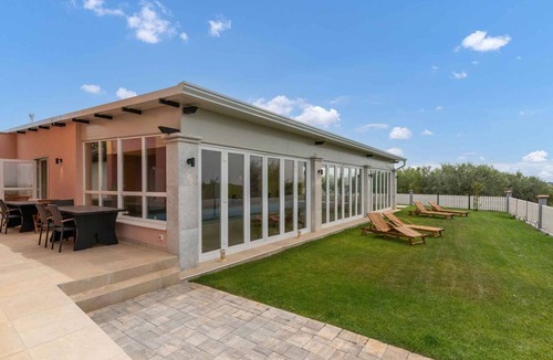 Materada Apartment | Holiday flat with heatable pool