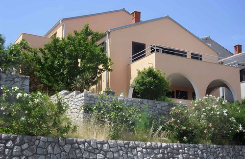 Cove Murtar Apartment | Holiday flat with sea view