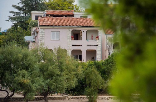 Grebastica Apartment | Holiday flat with terrace and air conditioning