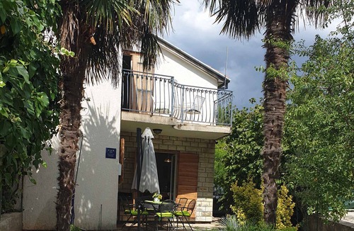 Jadrija House | Holiday home 100 m from the beach