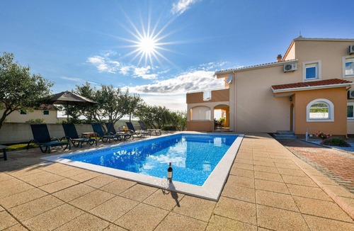 Debeljak House | Holiday home Andrea with heated pool