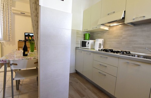 Zambratija House | Holiday home Anna, Umag-Zambratija, near the beach, washing machine, parking