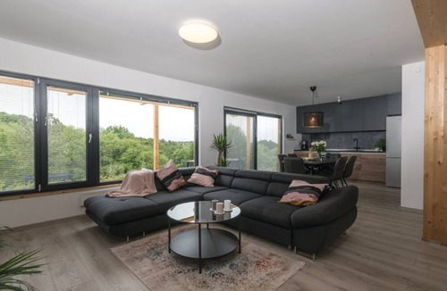 Lekenik House | Holiday Home Arbaro - Three Bedroom Holiday Home with Pool