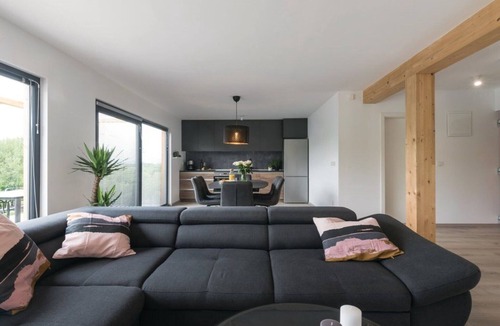 Lekenik House | Holiday Home Arbaro - Three Bedroom Holiday Home with Pool