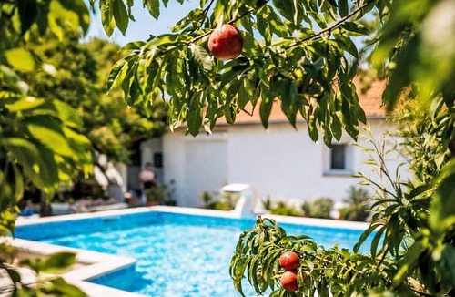 Pula House | Holiday home CASA SOLE * beheizter pool by Interhome