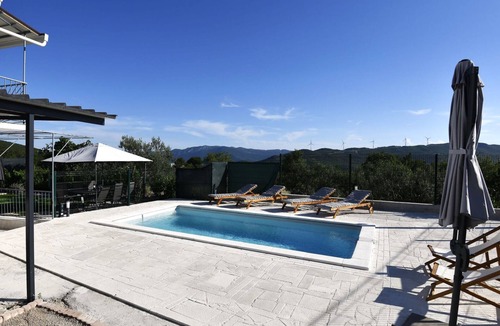 Central Dalmatia Villa | Holiday Home Dino by Villas Guide