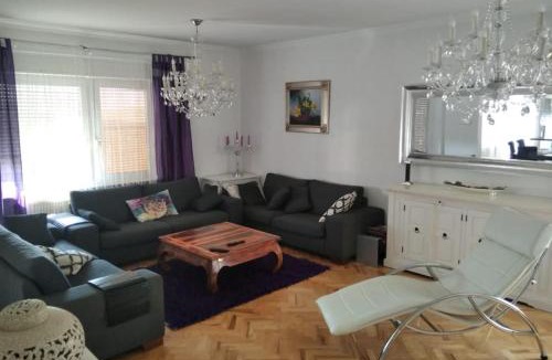 Dugo Selo House | Holiday Home Dugo Selo M&A