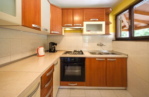 Modrusani House | Holiday home Ecio, with a large garden, surrounded by nature, fully fenced