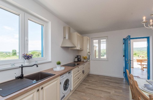 Dragove House | Holiday home "Ena" with view of the water