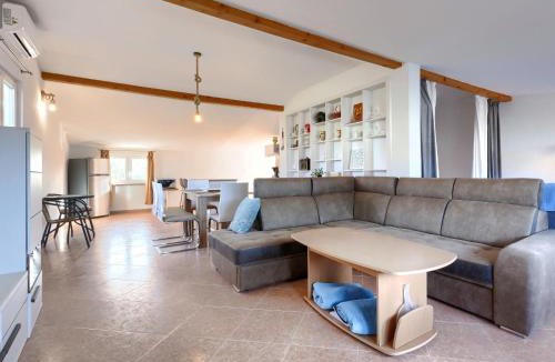 Petrovija House | Holiday Home Finida by Interhome