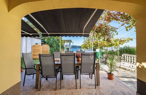 Rtina Villa | Holiday home for 8 Persons, 80 m from the sea, 4 bedrooms, 2 kitchens, 3 bathr.