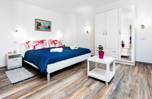 Debeljuhi House | Holiday Home Fradelani