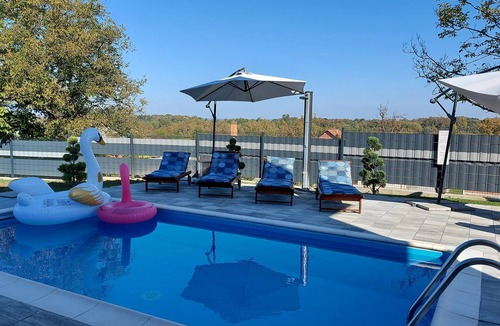 Brckovljani House | Holiday Home Gračec - Four Bedroom Holiday Home with swimming pool
