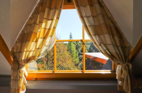 Donja Voca House | Holiday Home Grga with Jacuzzi and swimming pool