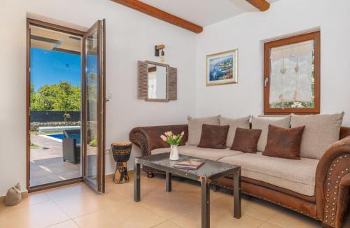 Sveti Ivan Dobrinjski House | Holiday Home Villa Willheim by Interhome
