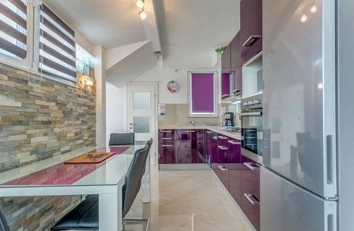 Arbanija House | Holiday Home in Arbanija with Sea Views