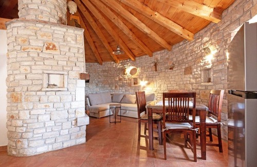 Cabrunici House | Holiday Home in a Traditional Istrian Kažun