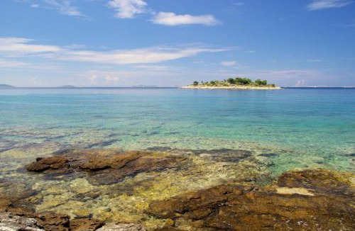 Betina House | Holiday Home in Betina with Seaview, Terrace, Air condition, WIFI (4671-1)