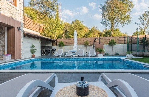 Tribalj House | Holiday Home in Crikvenica with Terrace, Air condition, WIFI, Washing machine (4640-1)