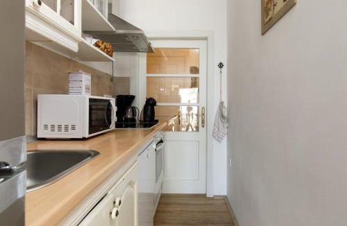 Drnis House | Holiday Home in Drni with Pool & Etnoland