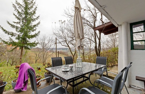 Lipnica House | Holiday Home in Havidic Selo with Garden