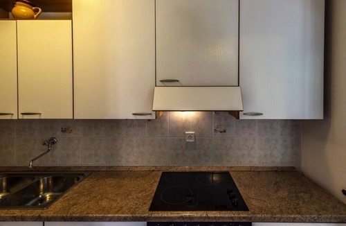Kadumi House | Holiday Home in Kadumi with Air condition, WIFI, Washing machine, Dishwasher (625-1)