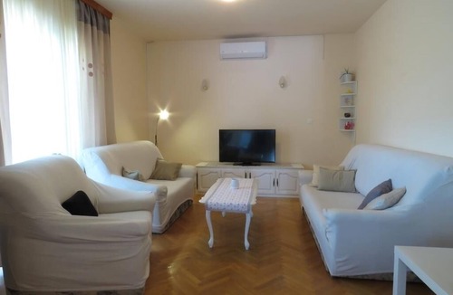 Ljubac House | Holiday Home in Ljubač with Seaview, Terrace, Air condition, WIFI (4851-1)