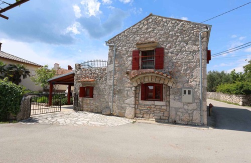 Polje House | Holiday home in Mediterranean stone house style