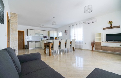Skabrnja House | Holiday Home in Prkos with Private Pool