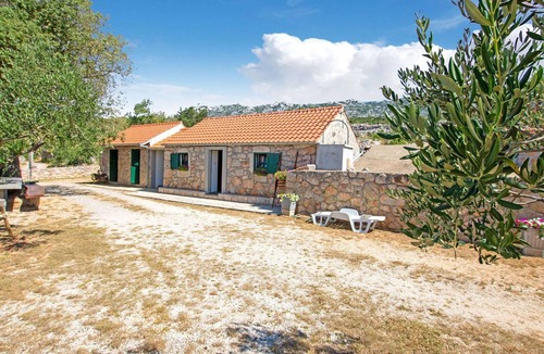 Seline House | Holiday Home in Seline Near the Sea