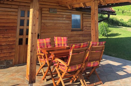Srednje Grcevje House | Holiday home in a quiet area