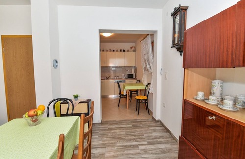 Veli Iz House | Holiday Home in Veli Iž near the Sea