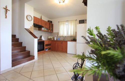 Veli Rat Ski Chalet | Holiday Home in Veli Rat with Seaview, Terrace, Air condition, WIFI (3559-1)