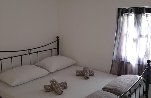 Drage House | Holiday home Ivana-Vrana lake