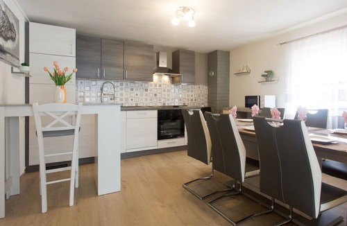 Blato na Cetini House | Holiday home Jelena with private pool