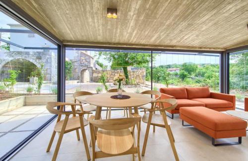 Nenadici House | Holiday Home Jerini The Barn by Interhome