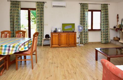 Krusevo House | Holiday Home Kate by Interhome