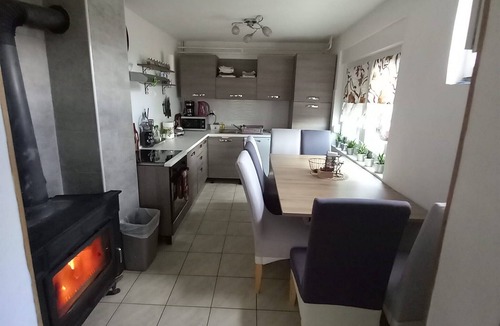 Plaski House | Holiday Home Kim with Swimming Pool