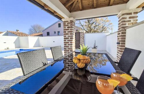 Smilcic House | Holiday Home Kristina by Interhome