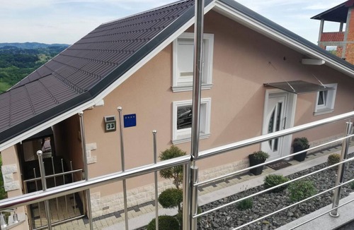 Novi Marof House | Holiday Home Luka Topličica - Four bedroom Villa with Hot Tub