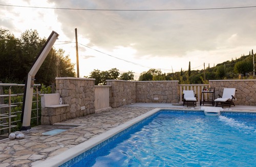 Mihanici House | Holiday Home Lazuština Paradise