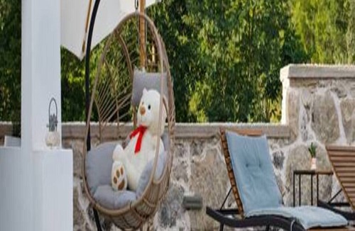 Razvode House | Holiday Home Lišnjak - Three Bedroom Holiday Home with Pool