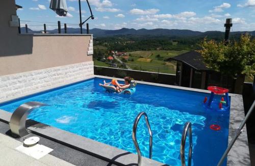 Novi Marof House | Holiday Home Luka Topličica