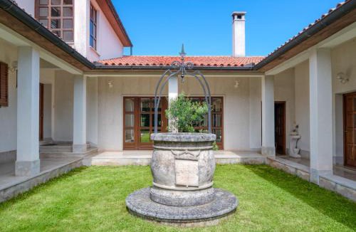 Bratulici House | Holiday Home Lupetina by Interhome
