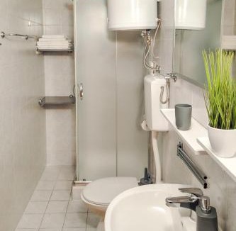 Lic House | Holiday Home Maja by Interhome